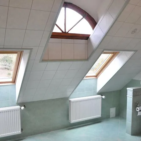 Dworek Bogdanka * Trzebin